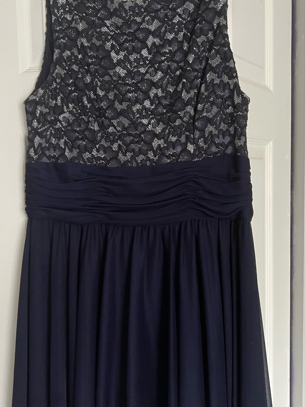 Elegant Navy Lace Bodice Midi Dress with Ruched Waistband